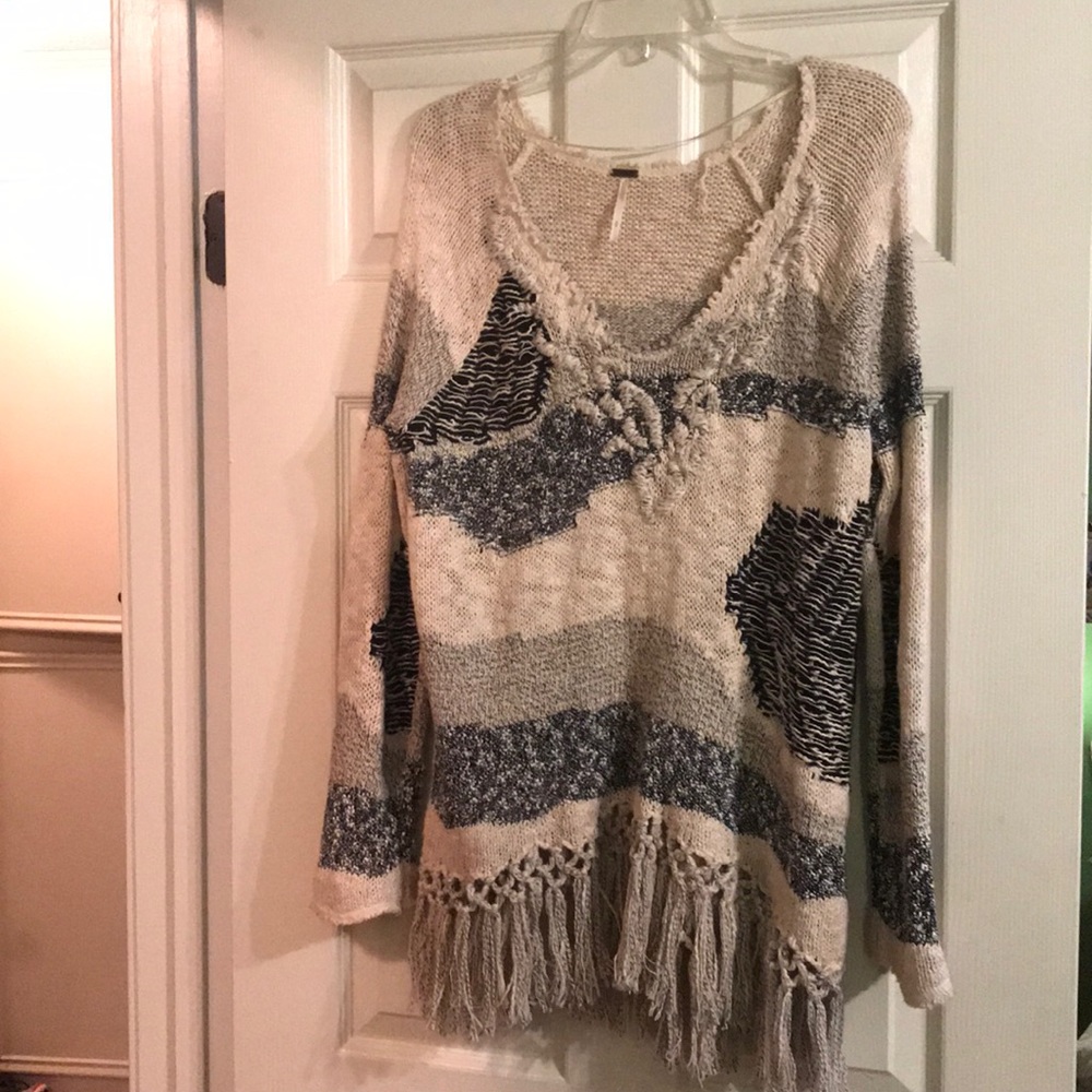 FREE PEOPLE SWEATER